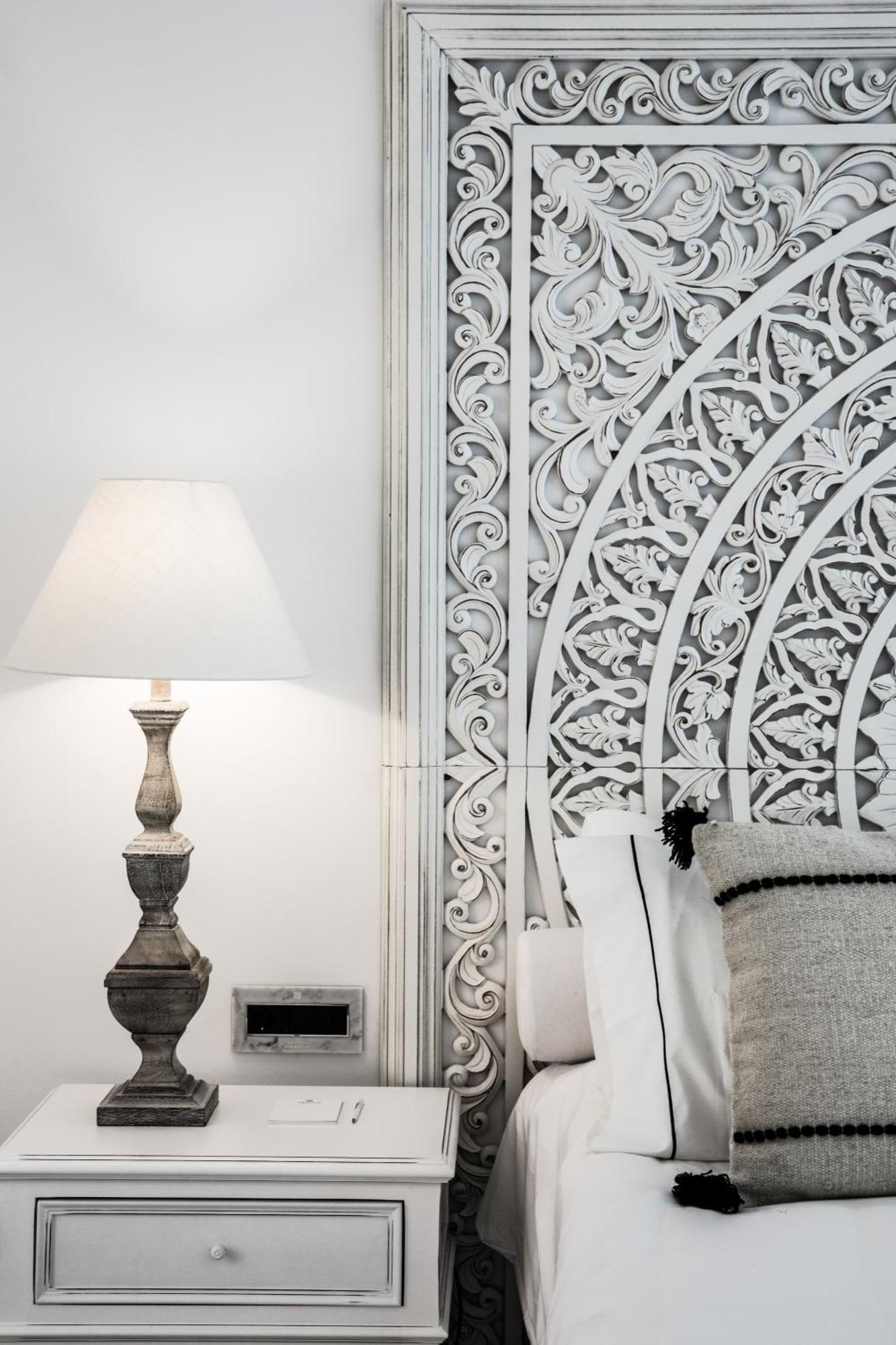 Habitación de lujo con bañera de hidromasaje privada