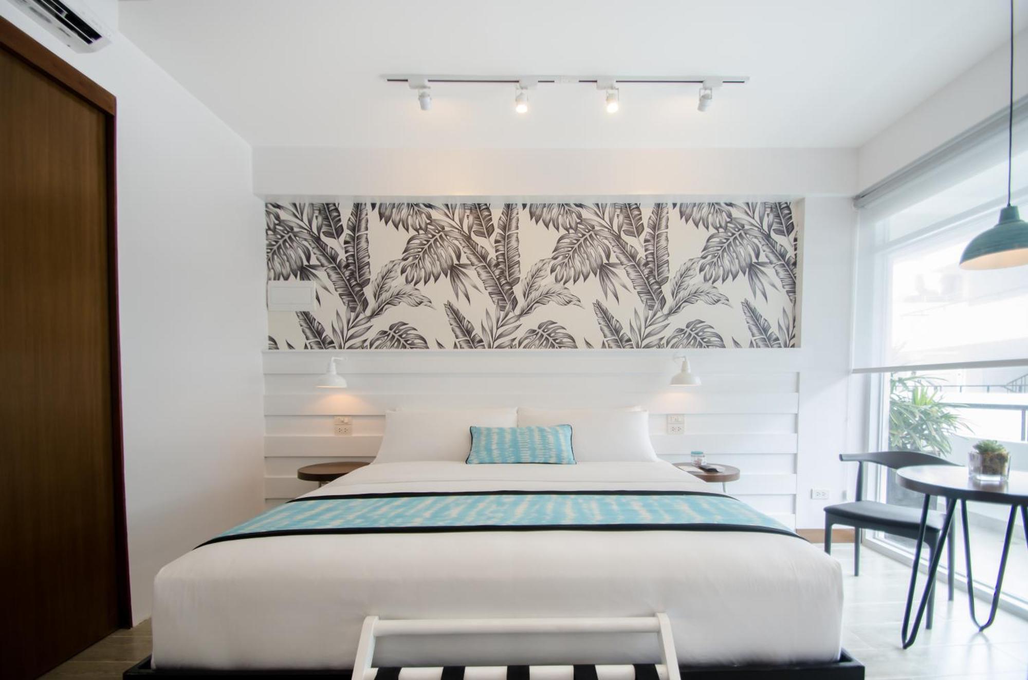 Premier Room,1251548743:JPEG