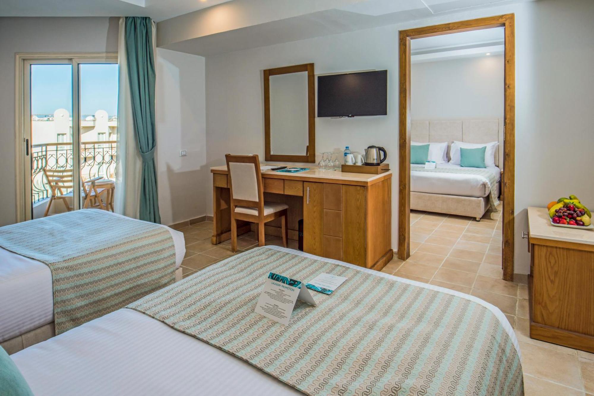 Mega Family Room,1285351594:JPEG