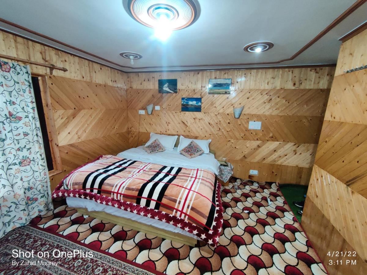 Deluxe Double Room with Extra Bed