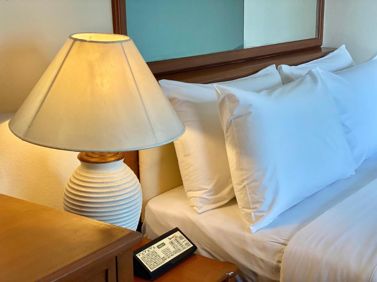 Two-Bedroom Suite,1296092320:JPEG