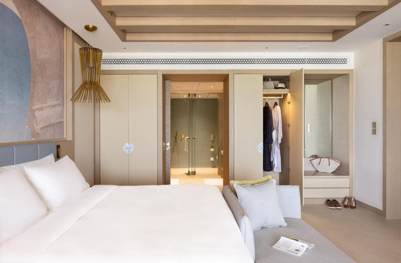 Resort Suite with access to kids and teens clubs, cinema and abra boat tour,1299451555:JPEG