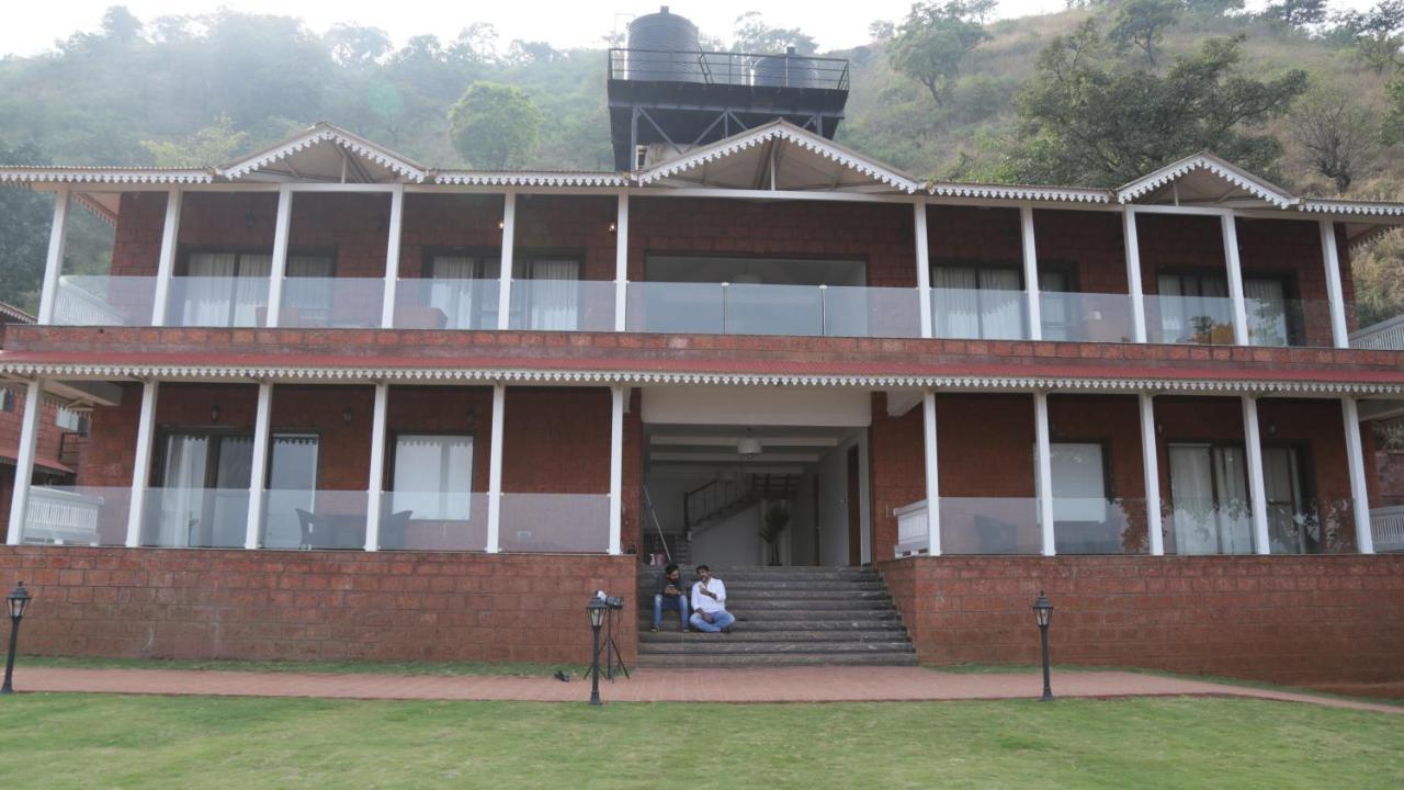 Junior Suite with Balcony,1301075725:JPEG