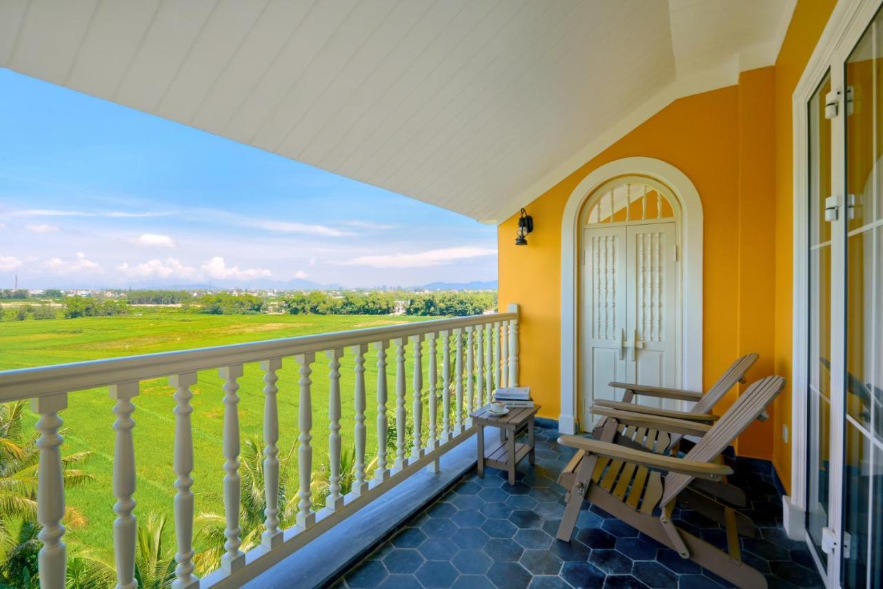 Executive Duplex Suite Club Wing