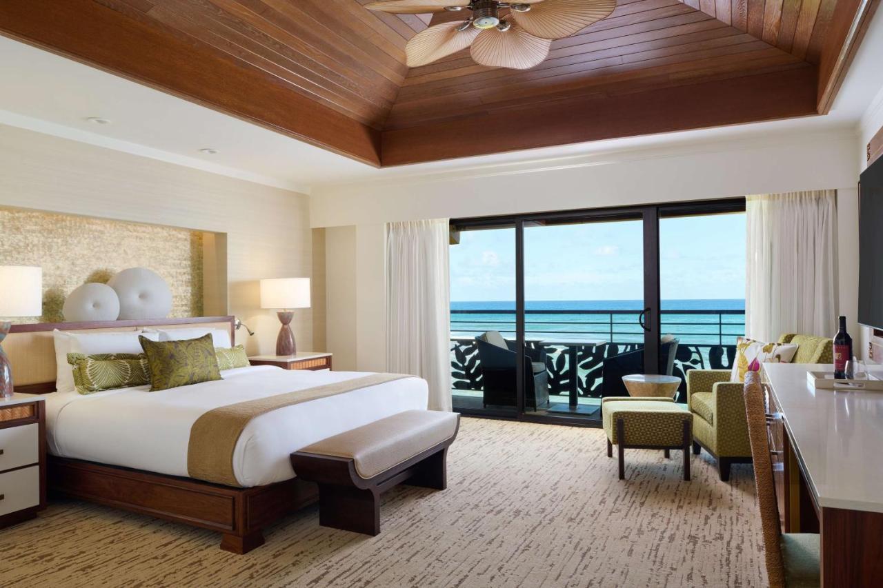Deluxe King Room with Ocean Front