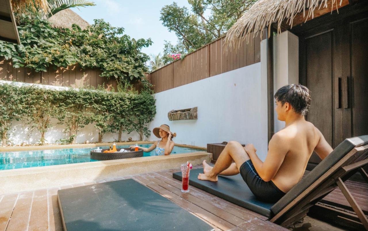 Villa Spa Pool,1317993382:JPEG