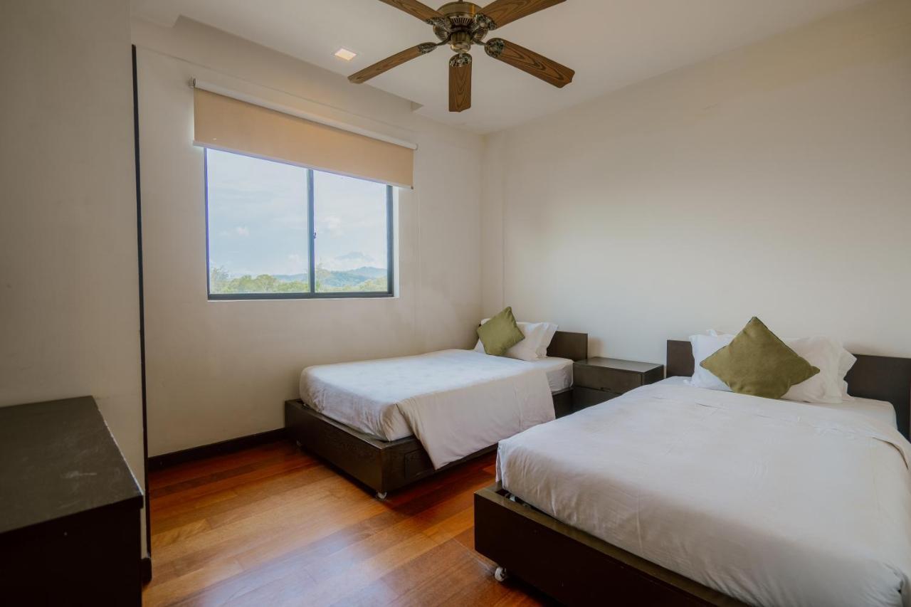 2 Bedrooms Sea Front Spa Suite