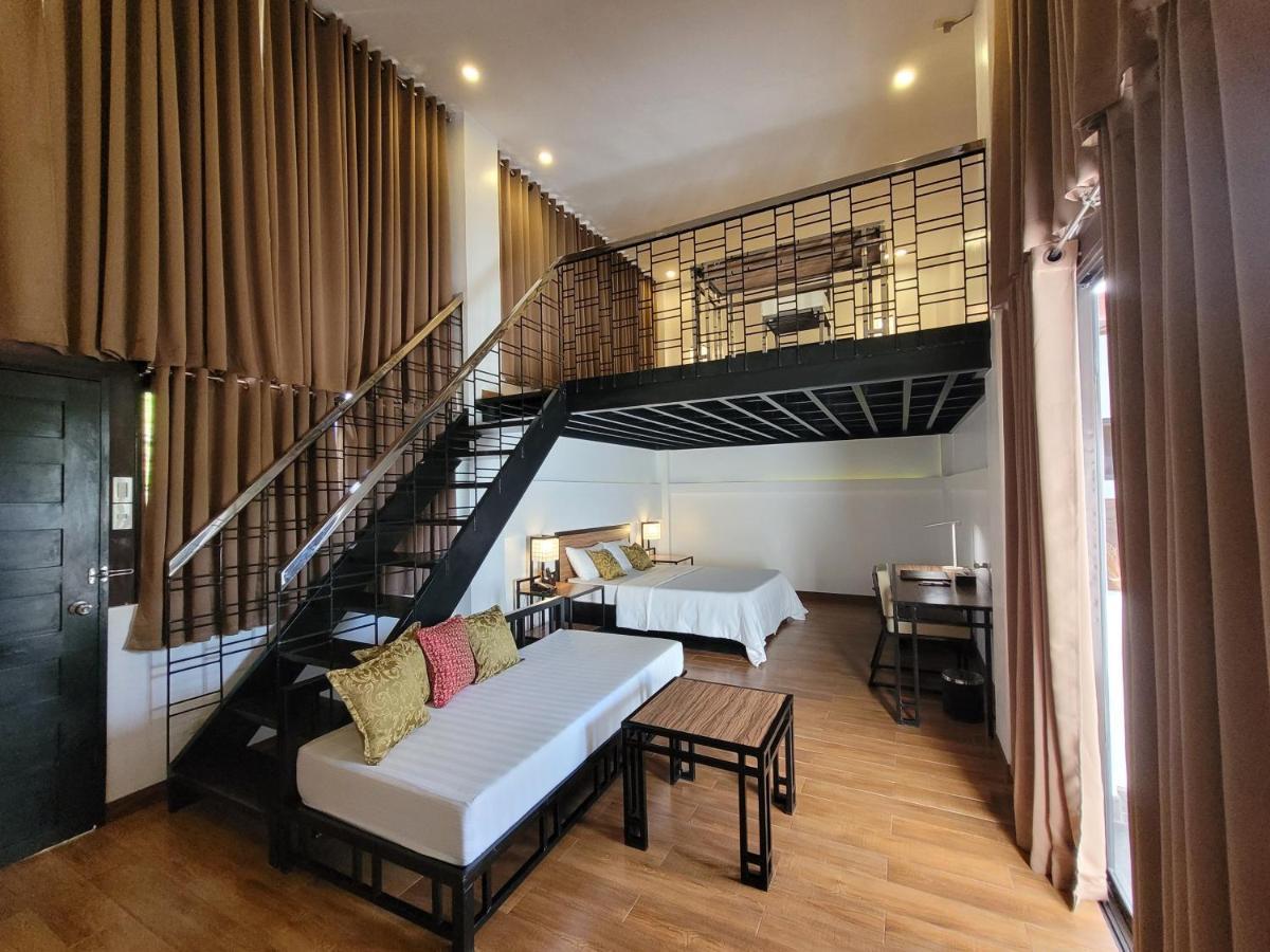 Loft Deluxe Room