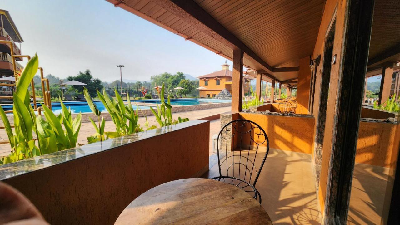 Double Room with Pool View