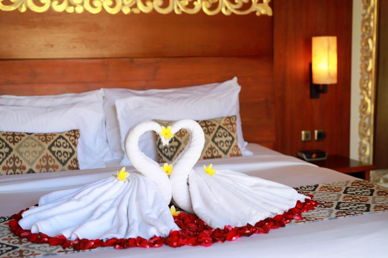 Four -Bedroom Suite Private Pool Villa with Free Shuttle to Jimbaran Area