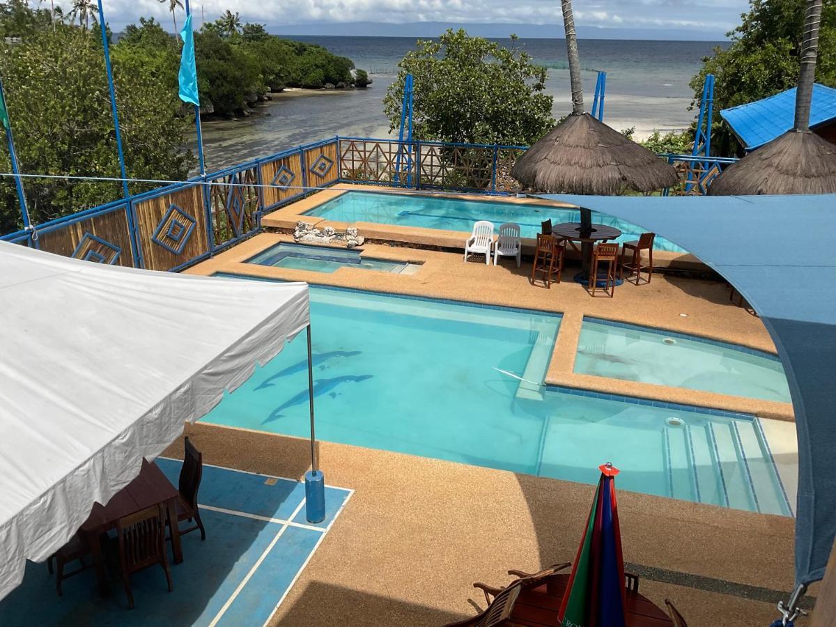 Queen Room with Pool View