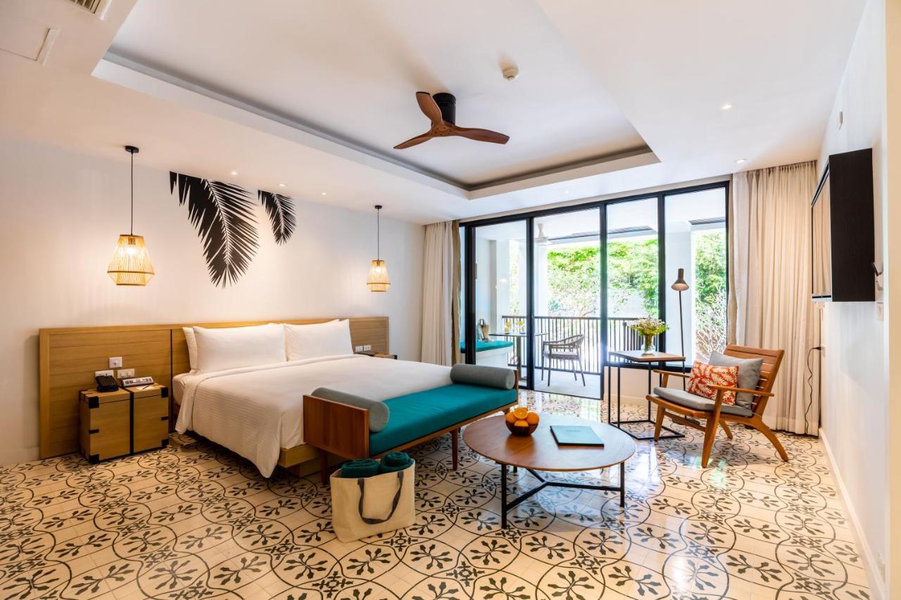 Surin Studio Balcony 1 King