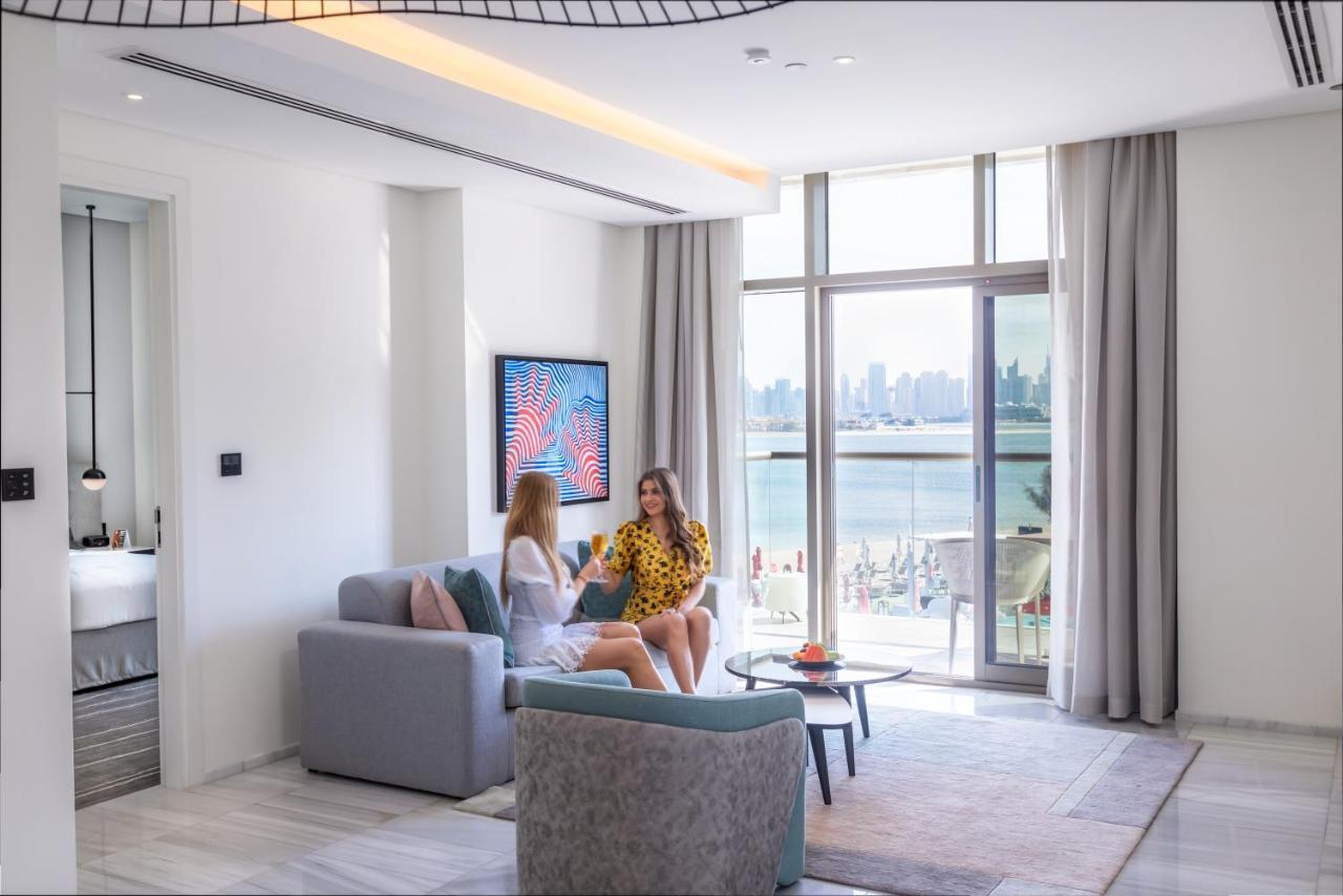 One-Bedroom Suite Palm Sea View Balcony Kitchen & Sofa Bed
