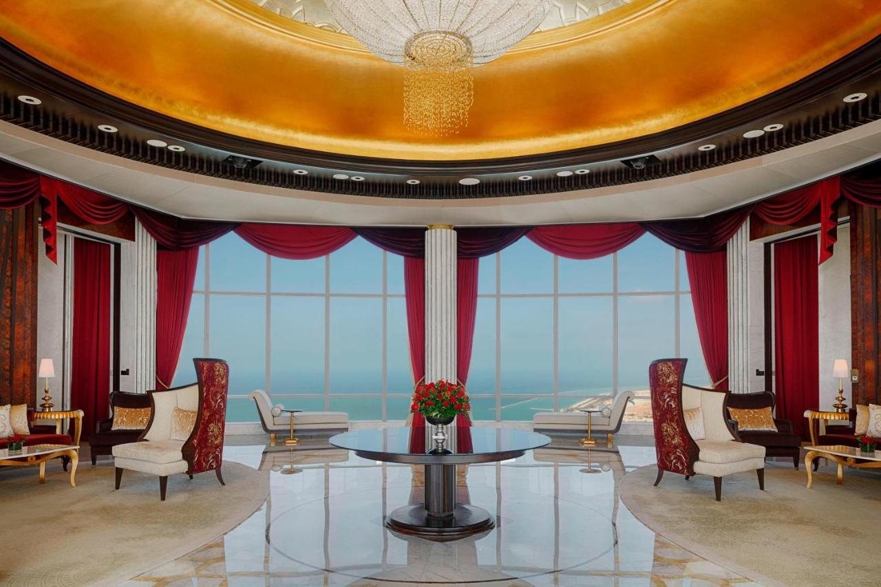 Suite Attico Abu Dhabi con 3 Camere da Letto e Vista Mare