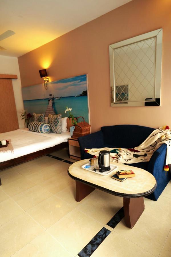 Standard Double Room,1352112919:JPEG