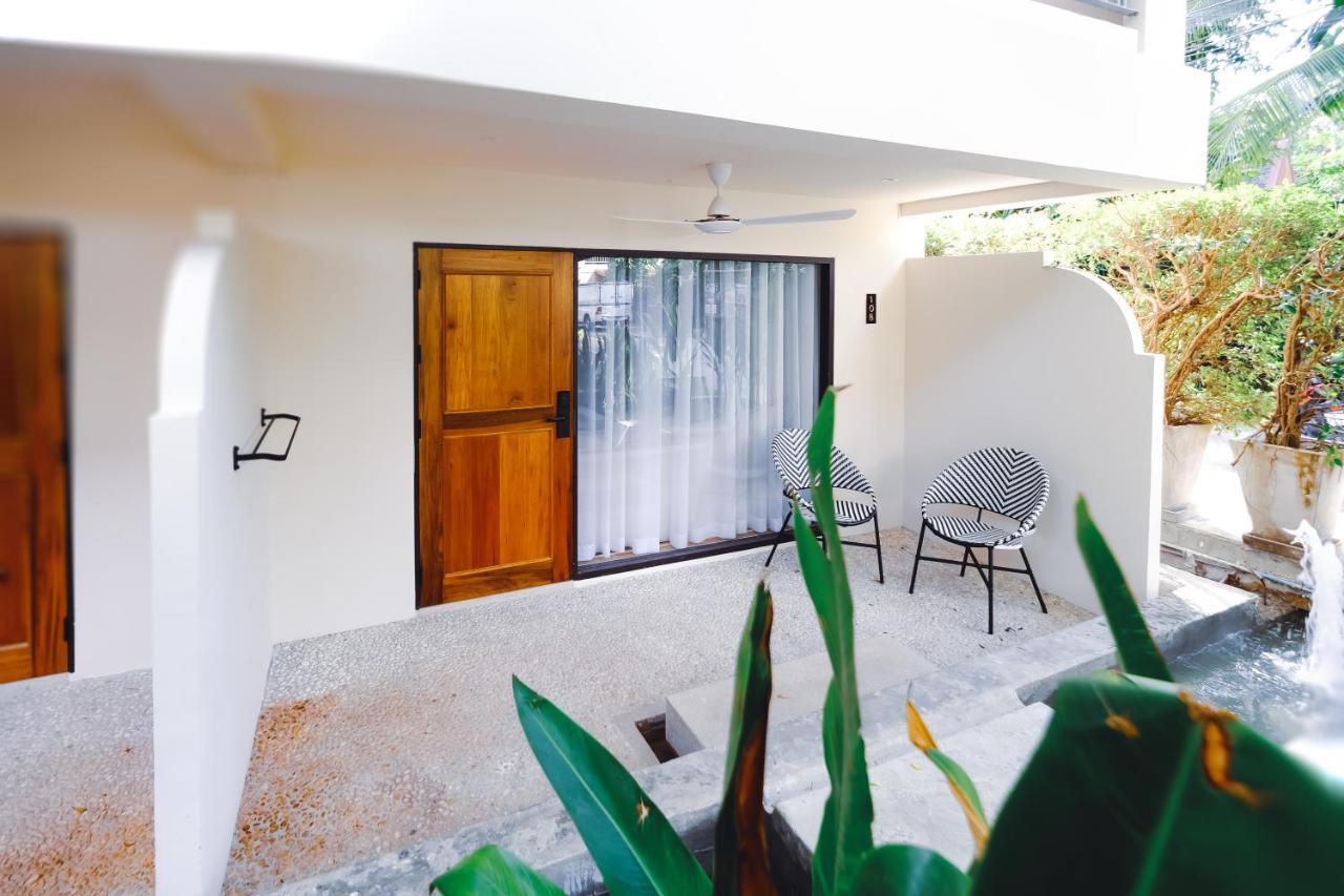 Superior Garden Room One-way Airport Transfer