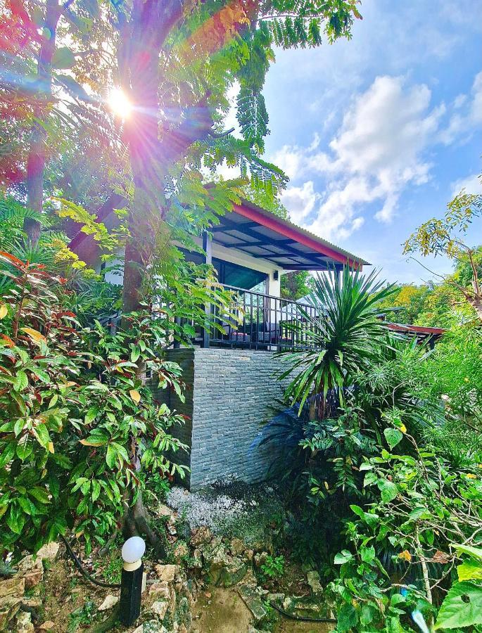 Bungalow with Sea View