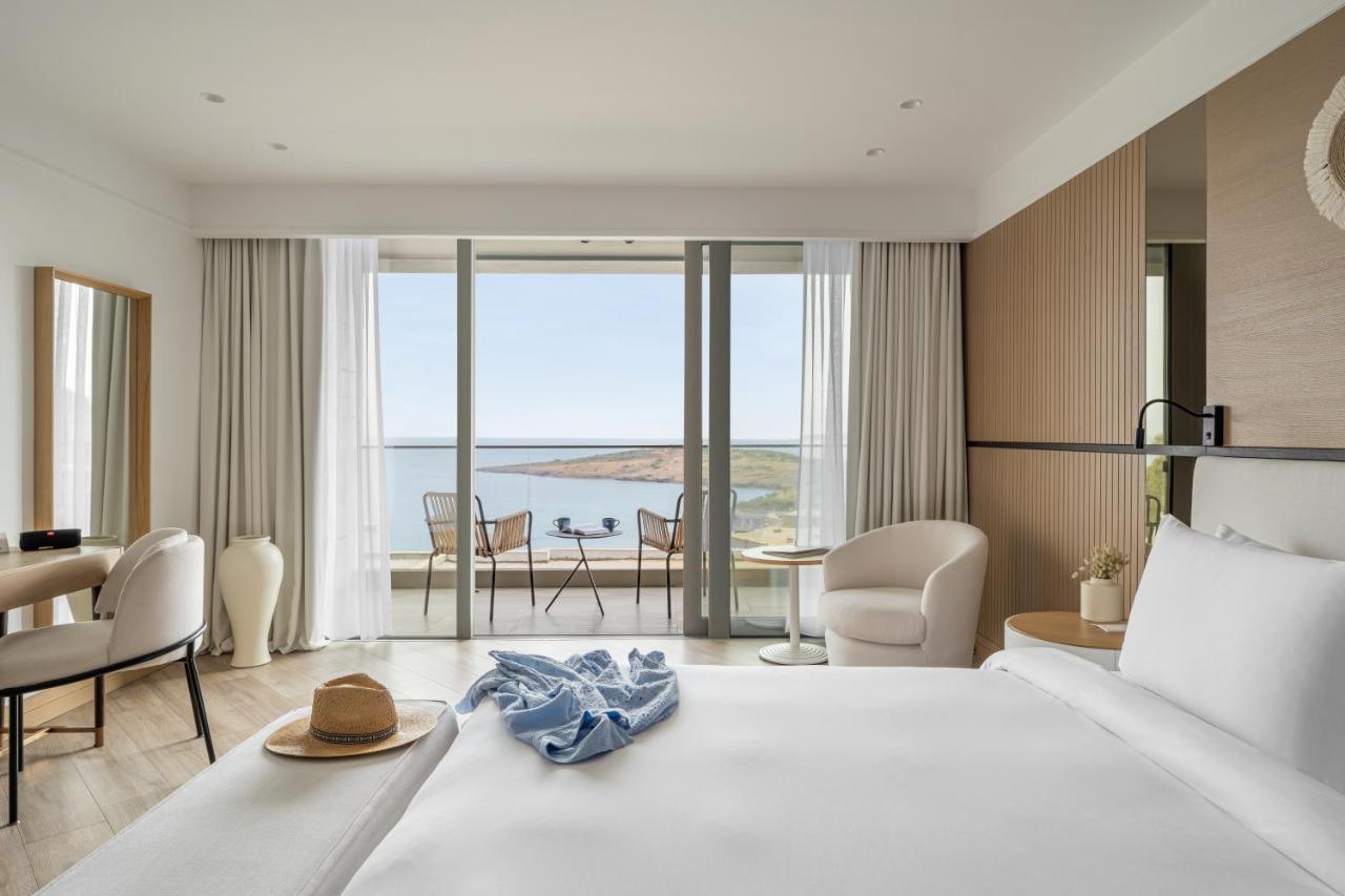 Deluxe Sea View Room