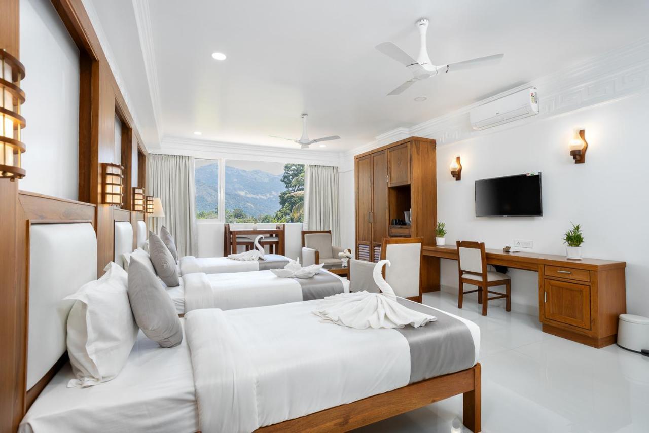Luxury Triple Room