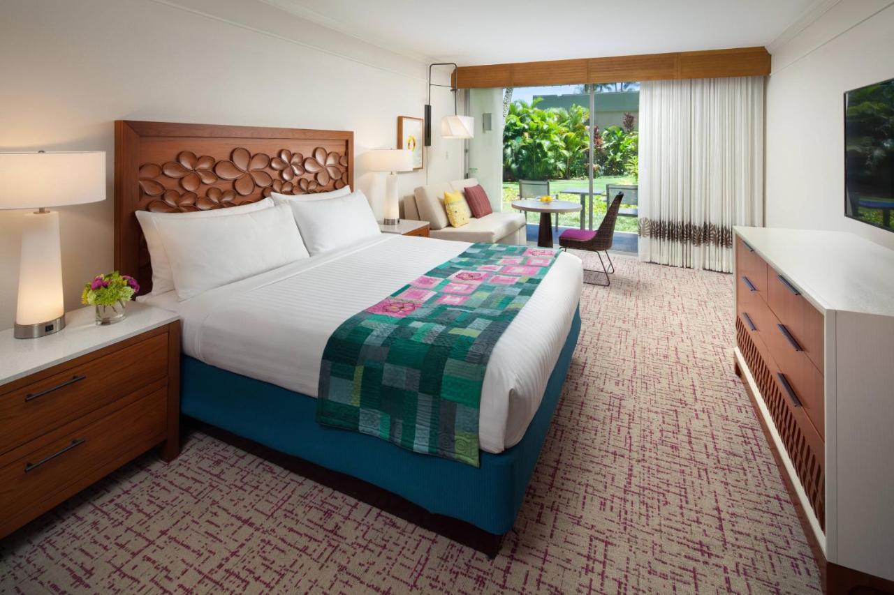 King Room with Balcony and Garden View - Hearing Accessible