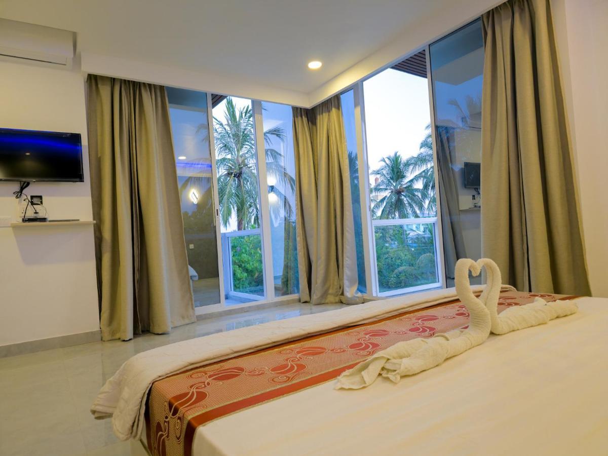 Superior King Room,1379972126:JPEG