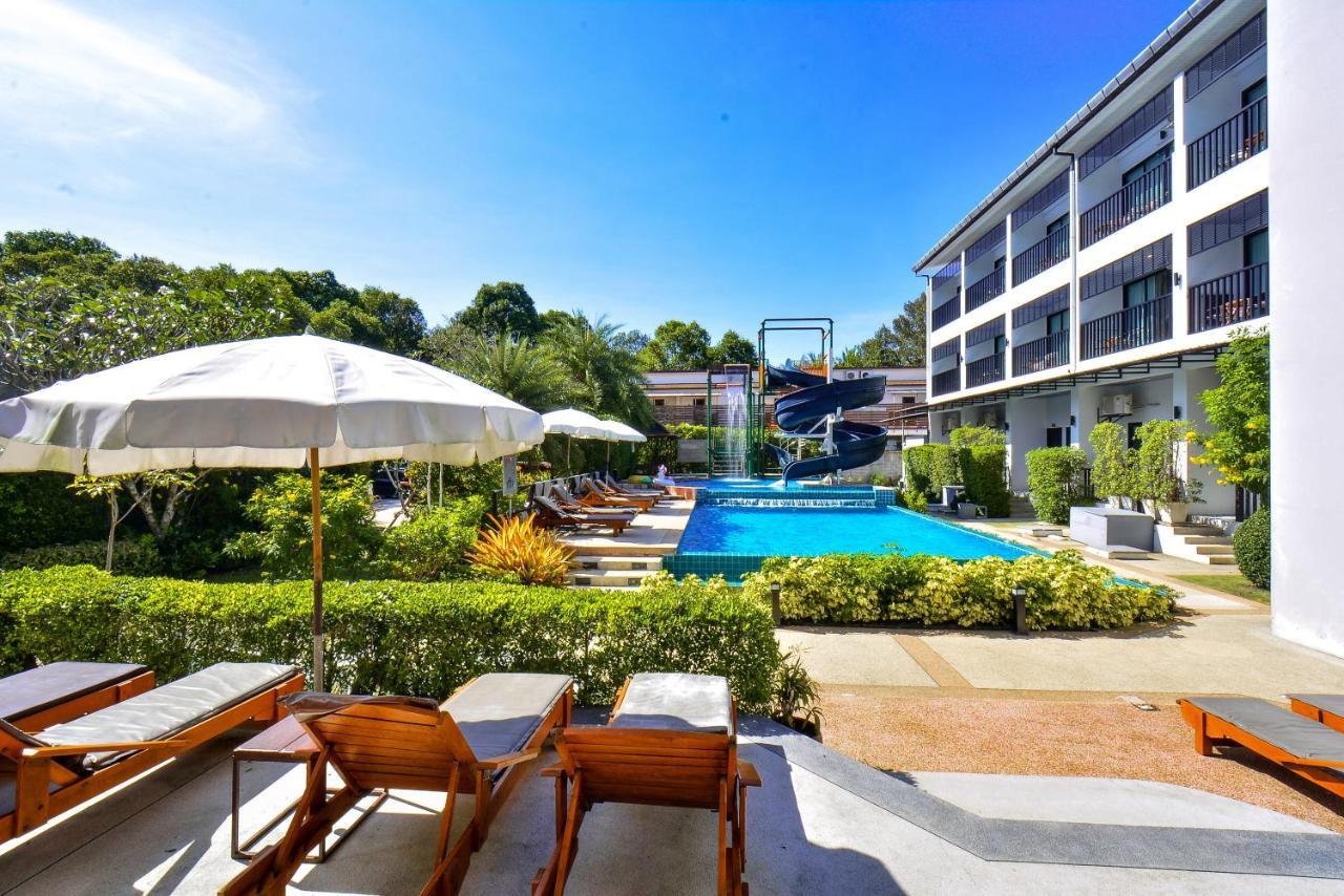 Superior Double or Twin Room Pool View