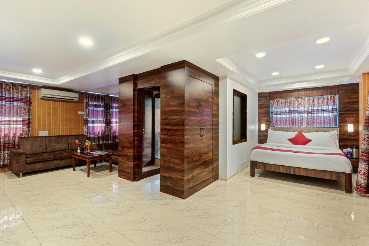 Jacuzzi Suite Room,1396051145:JPEG