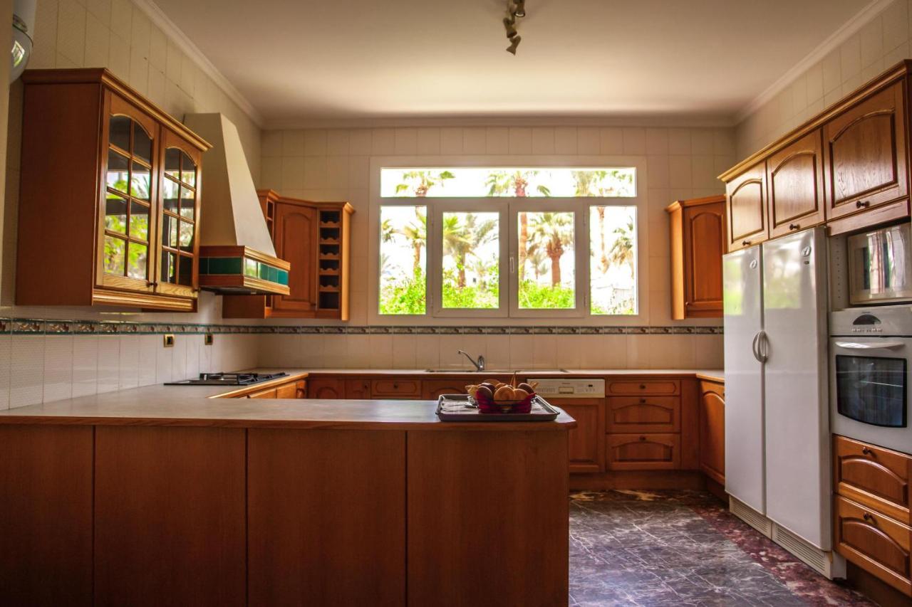 Villa Deluxe con 5 Camere da Letto e Piscina Privata