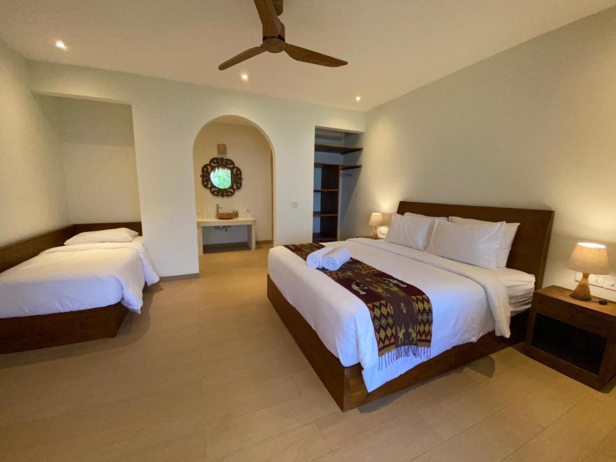 Deluxe Family Room,1411527185:JPEG