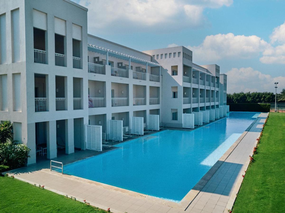 Family Queen or twin Room Swim up