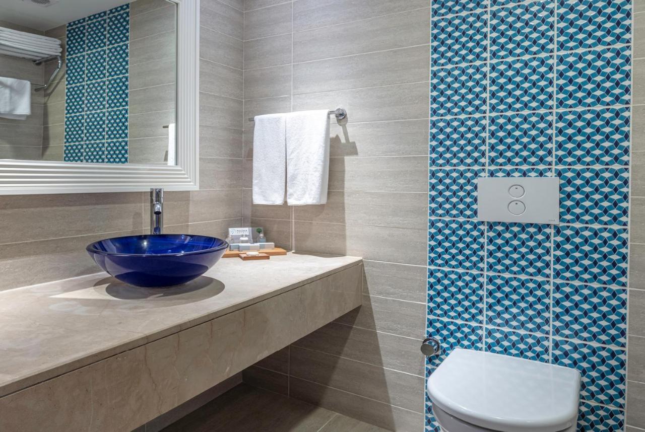 Standard Double or Twin Room Sea View