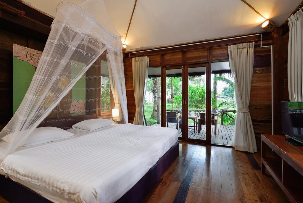 Deluxe Bungalow met Airconditioning - Uitzicht op de Tuin