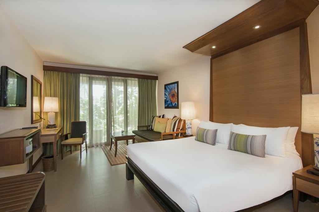 Tropical Deluxe Garden King Bed,1614777779:JPEG