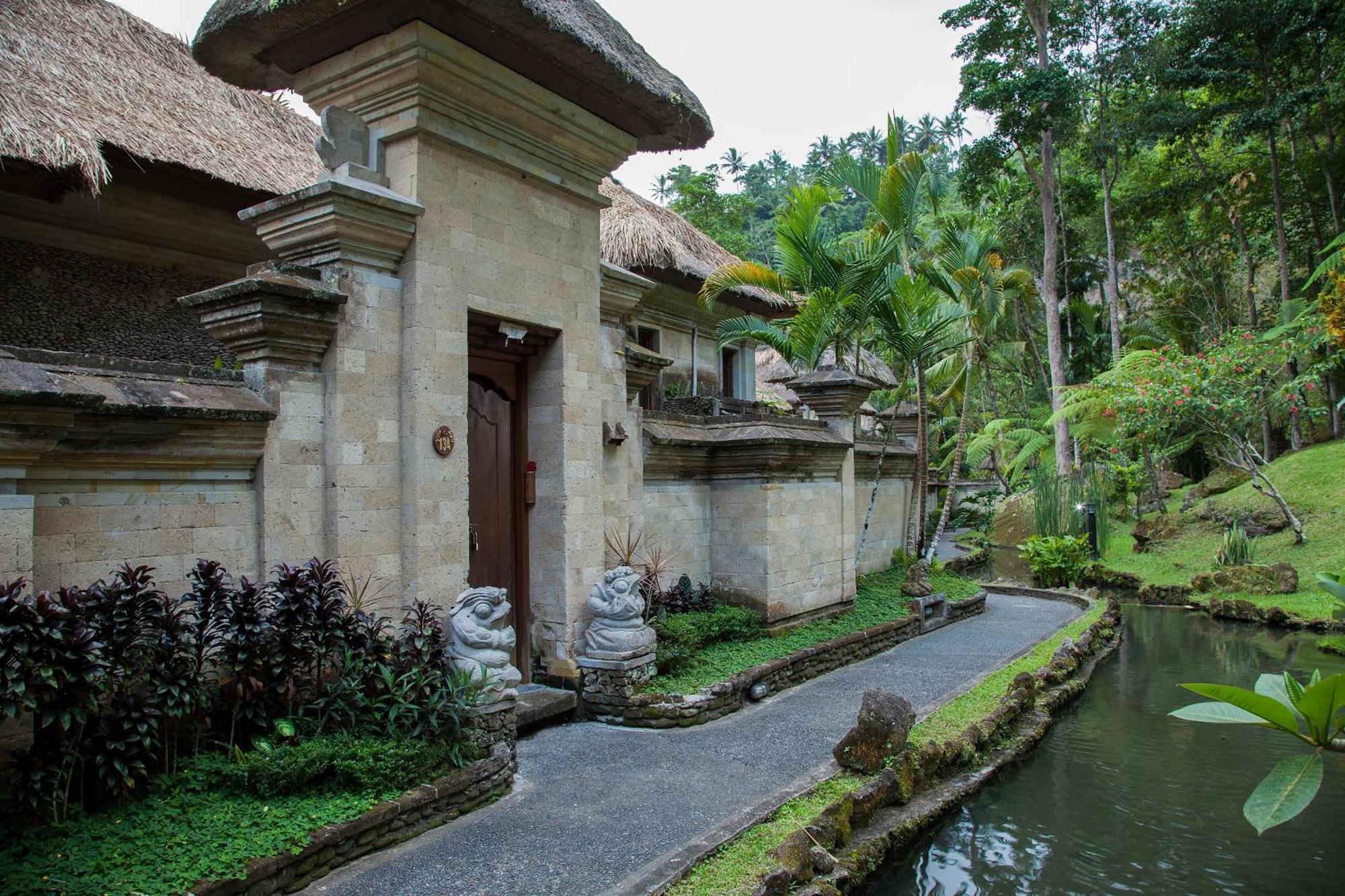 Healing Pool Villa Daily 60-Minutes Massages