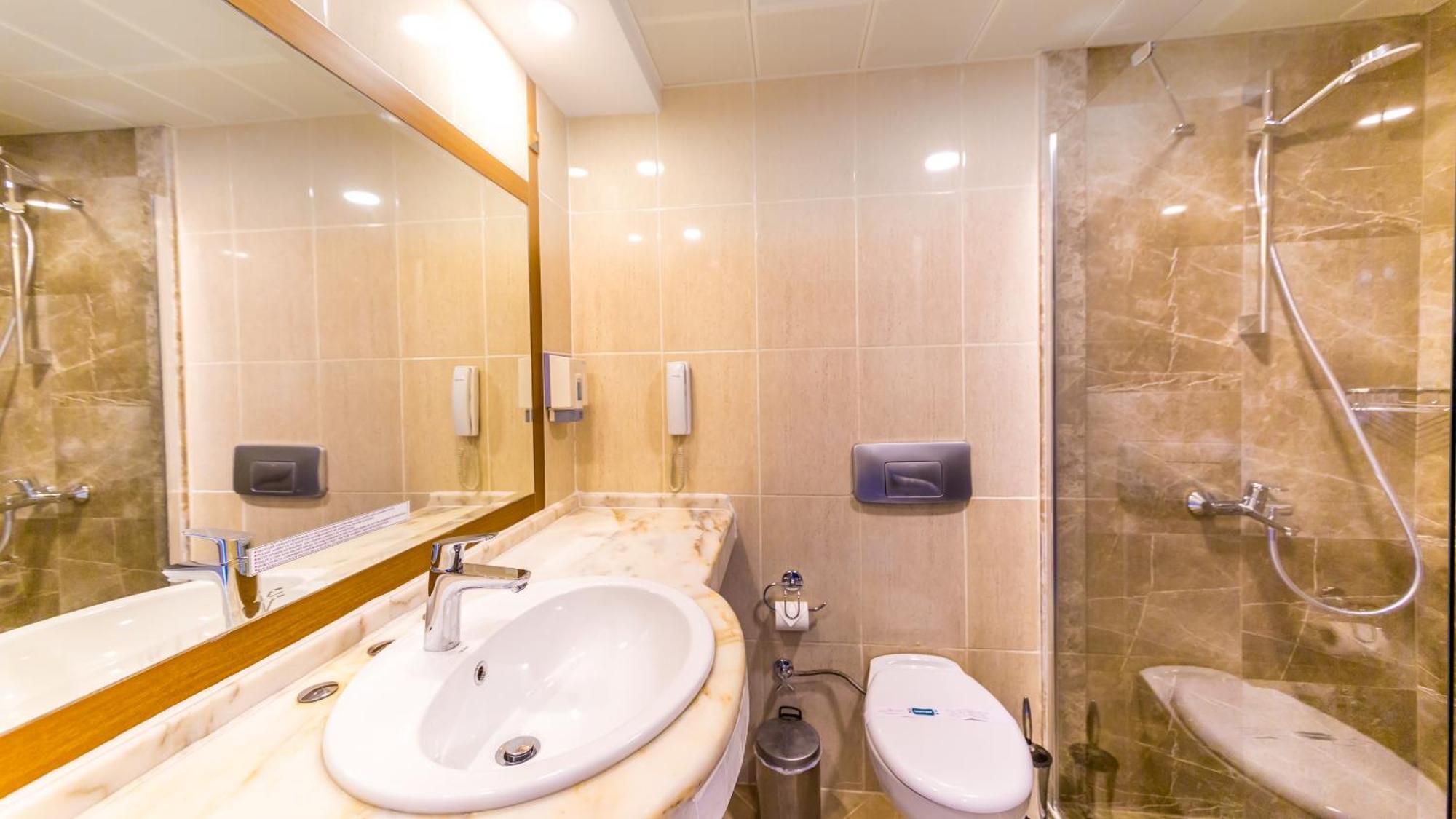 Standart Üç Kişilik Oda - Otelde, Deniz Manzaralı