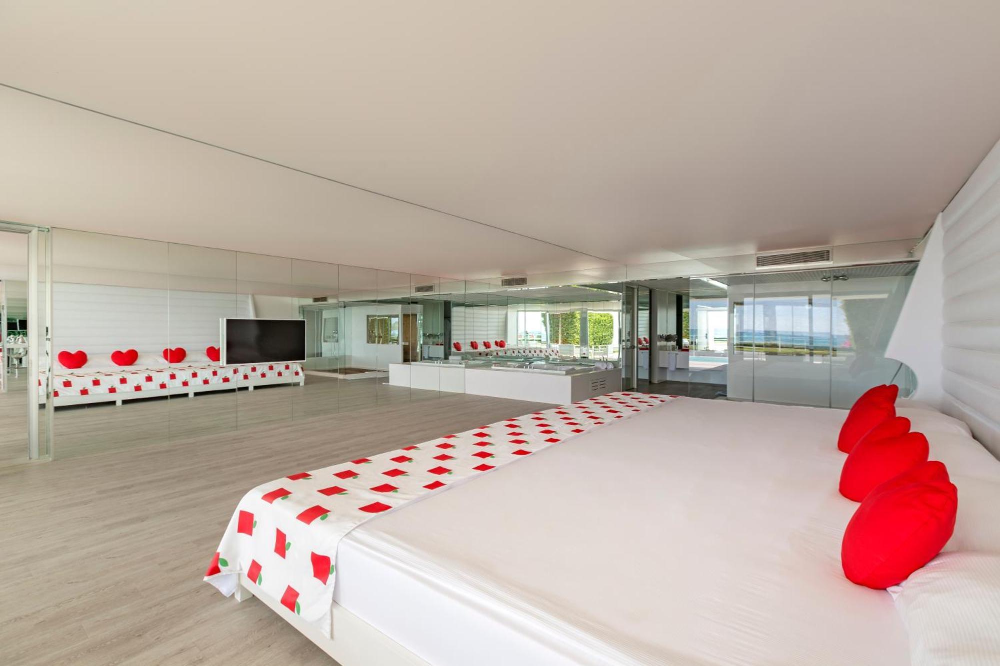 King Suite,1438399240:JPEG