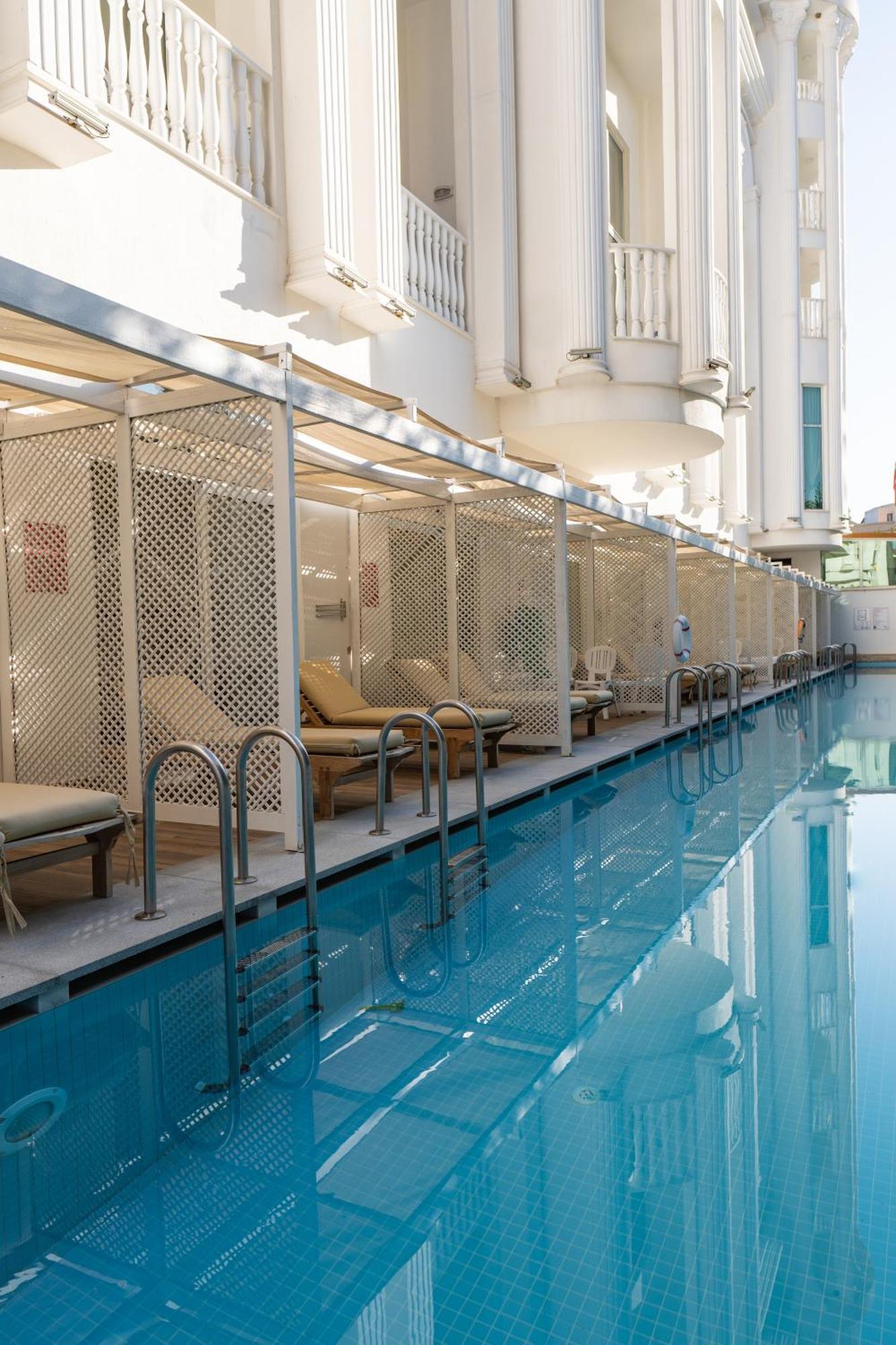 Double Room Pool View