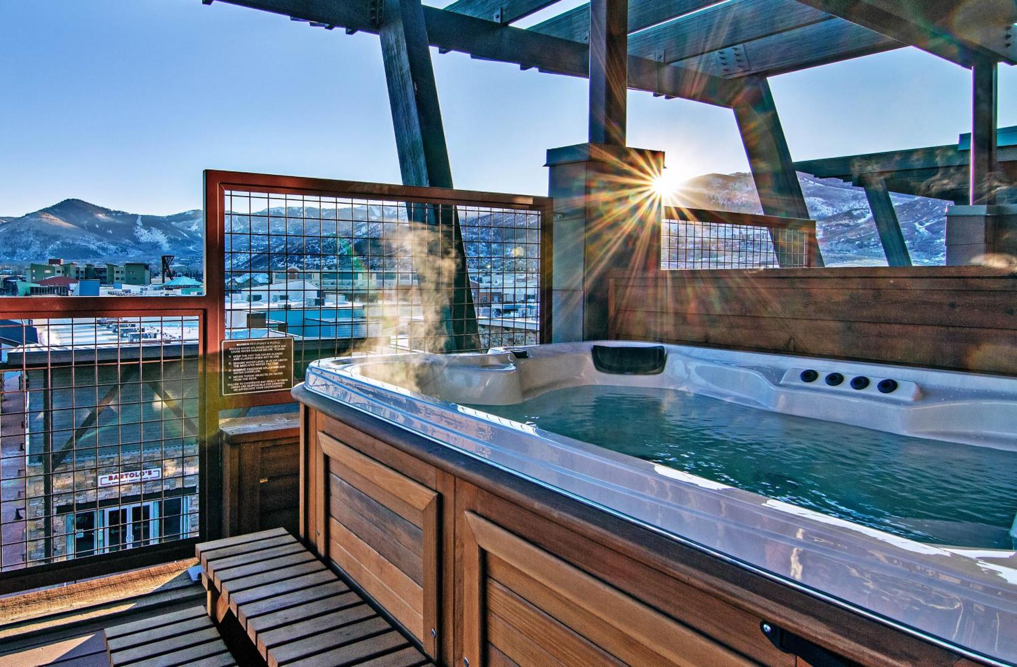 Suite with Hot Tub