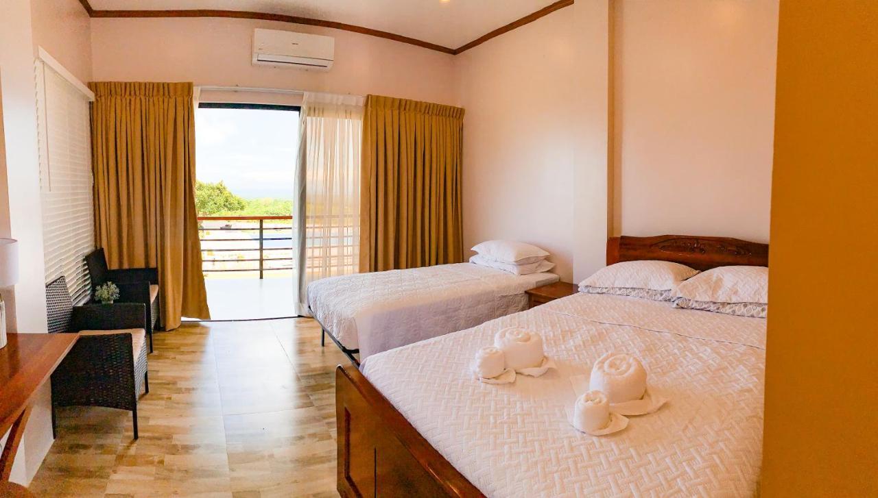 Family Room with Terrace,1469135012:JPEG