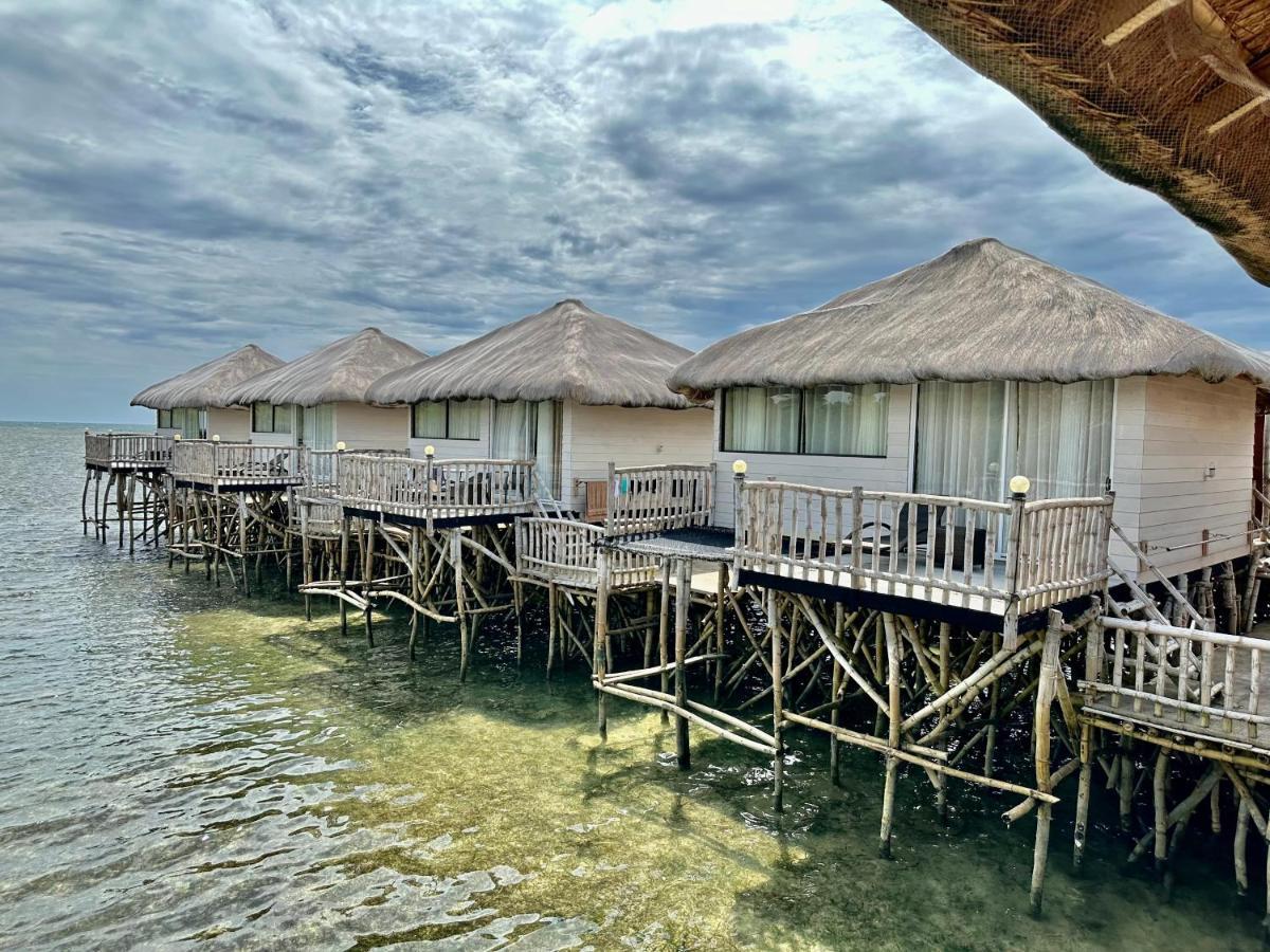 Villa - Beach Front