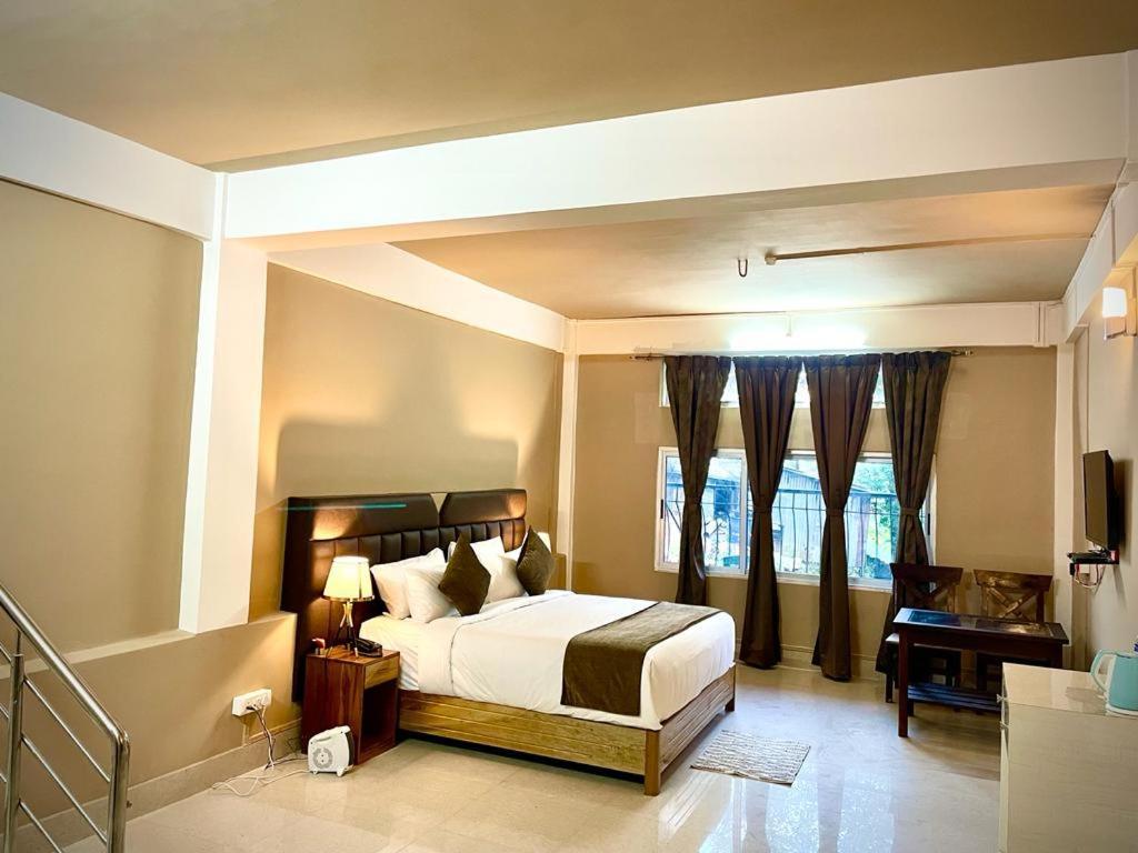 Deluxe King Room,1487630518:JPEG