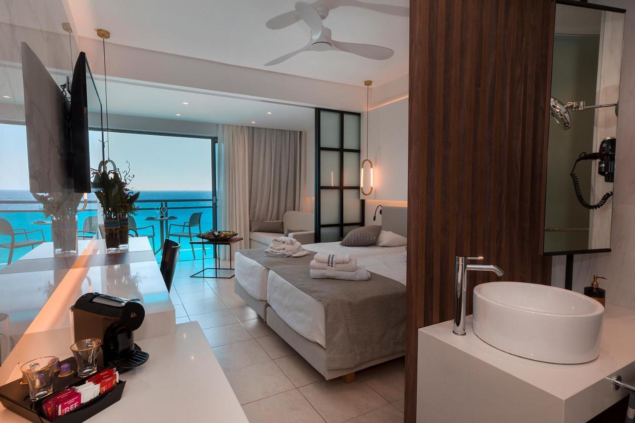 Deluxe Double or Twin Room with Sea View