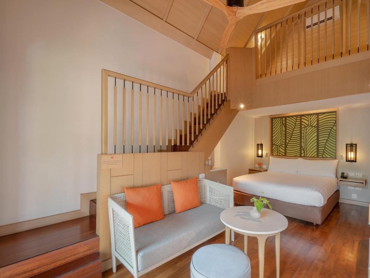 Deluxe Family Duplex Thai Village Wing,1498612423:JPEG