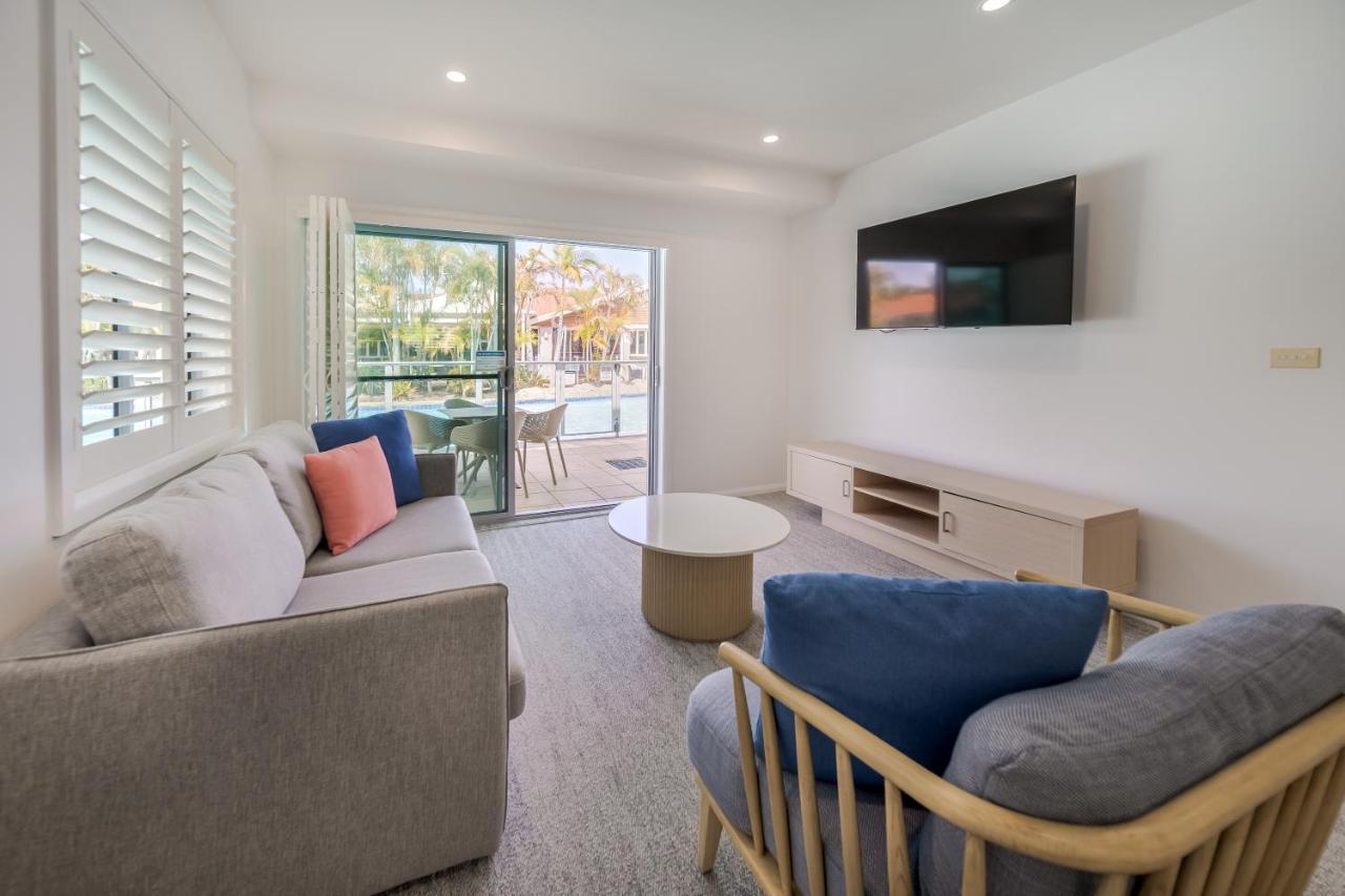 Two-Bedroom Dual Key Swimout Apartment - No Housekeeping