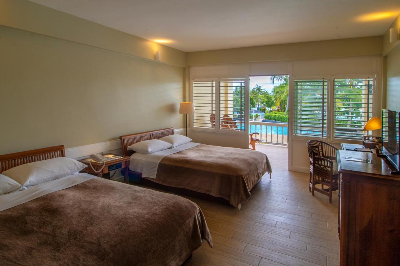 3-Night Offer! All-Inclusive Upper-Level Beachside