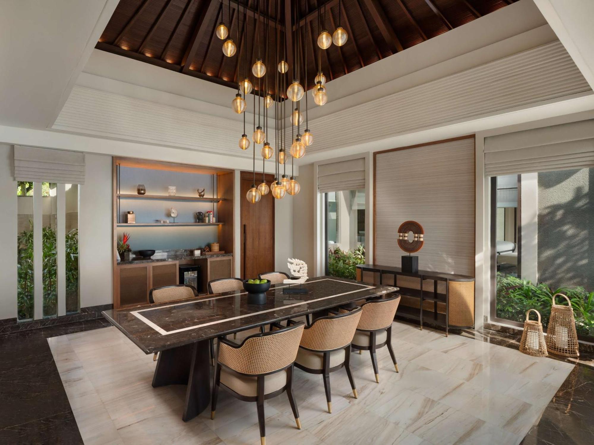 Uma Three-Bedroom Ocean Estate