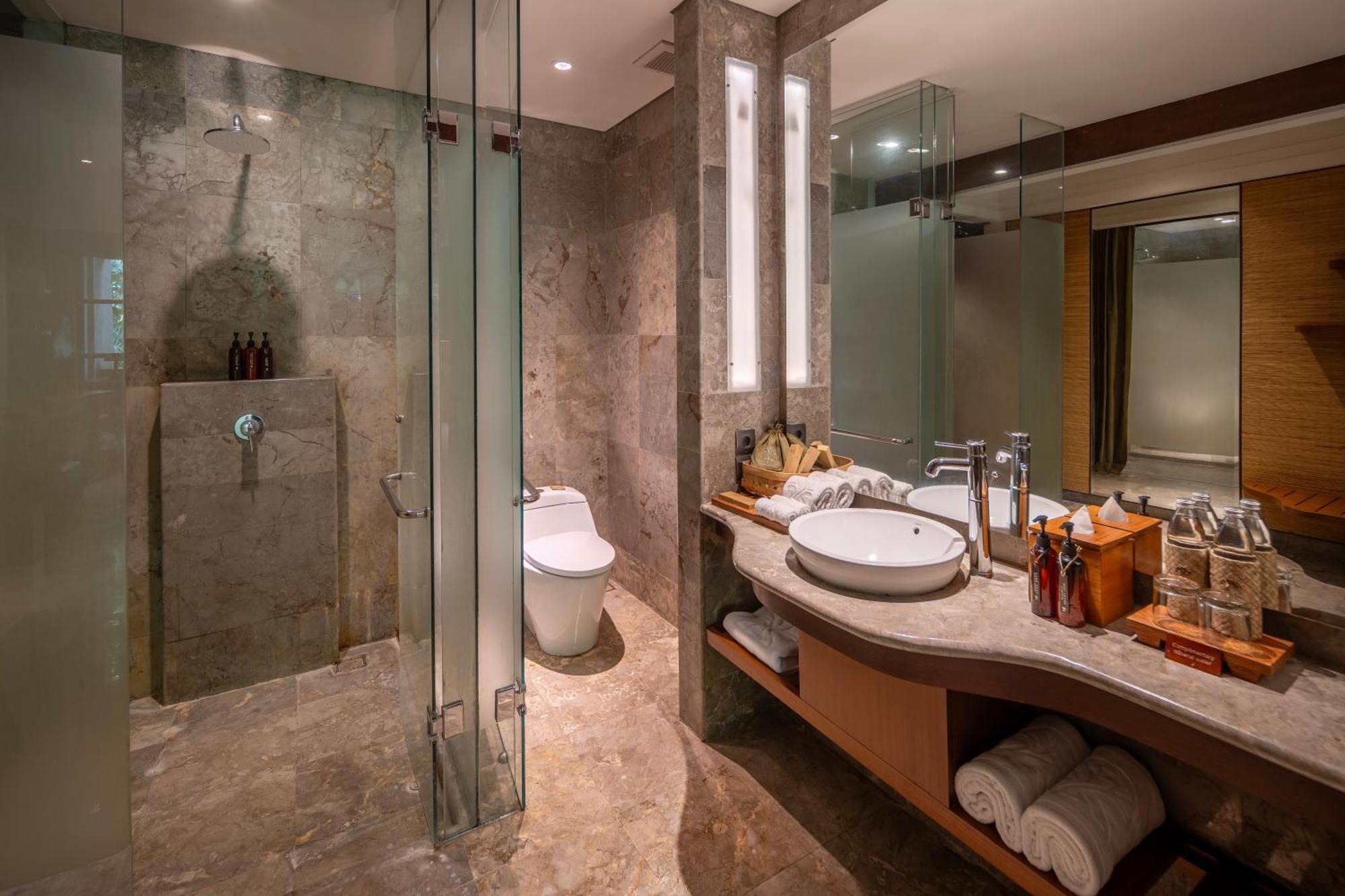 Premier Double or Twin Room Pool Access