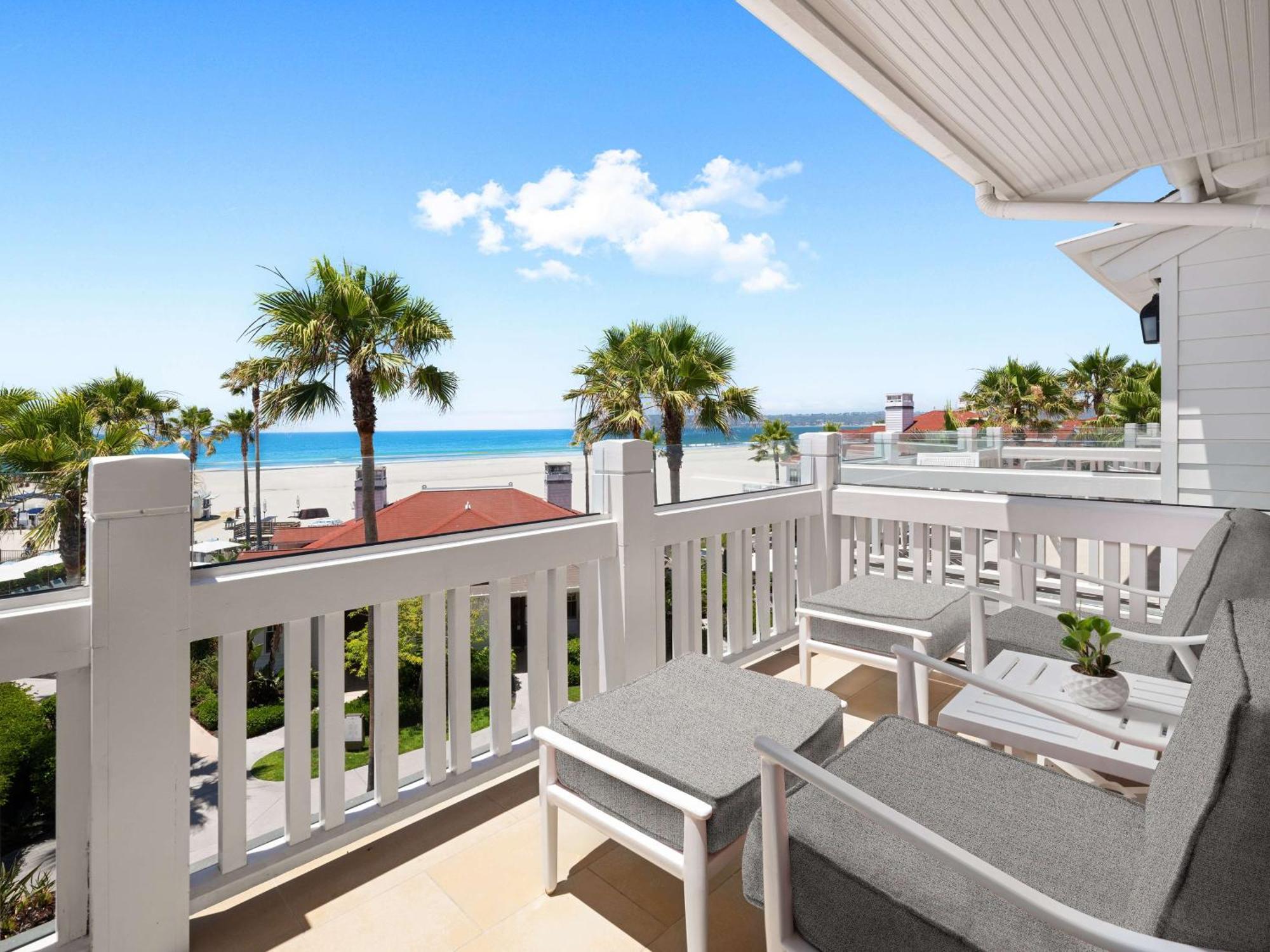 Queen Villa Room with Ocean View