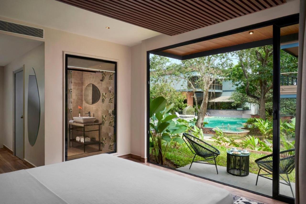 Deluxe Pool View