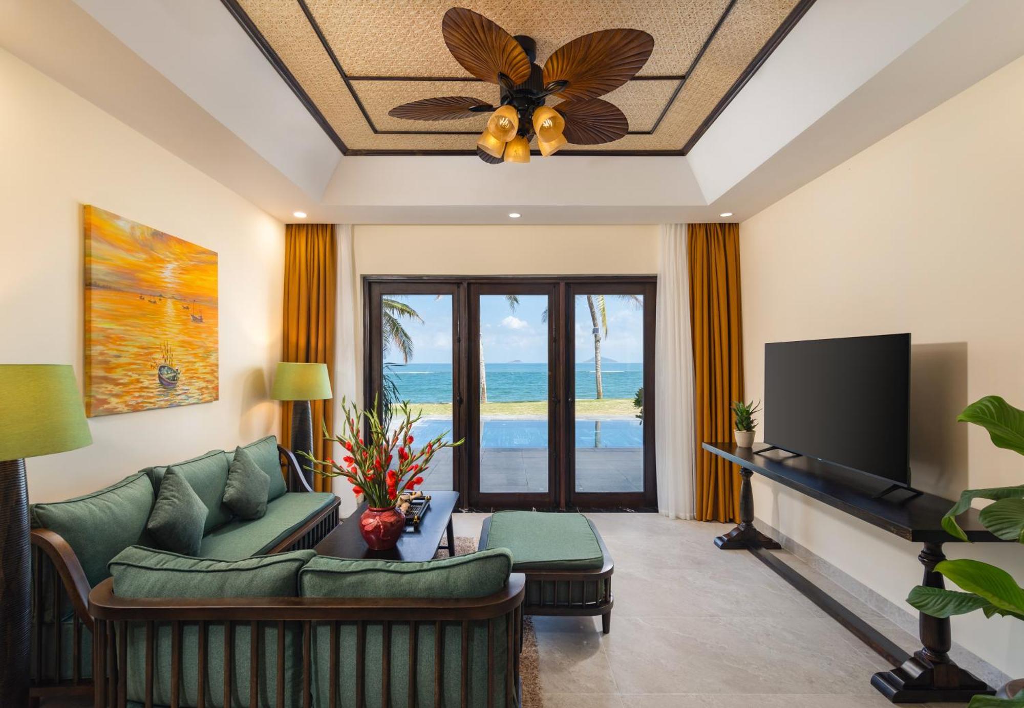 03 BEDROOM OCEAN FRONT VILLA PRIVATE POOL